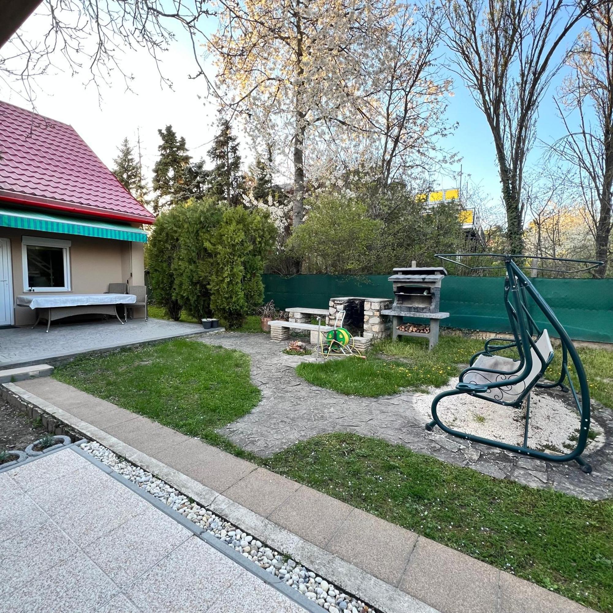 Pellegrini Apartman Balatonakali Exterior photo
